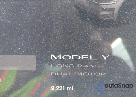 2026 Tesla Model Y Long Range Dual Motor All-Wheel Drive/Long Range Launch Series из США, поврежденный, VIN 7SAYGDEE0TA399976